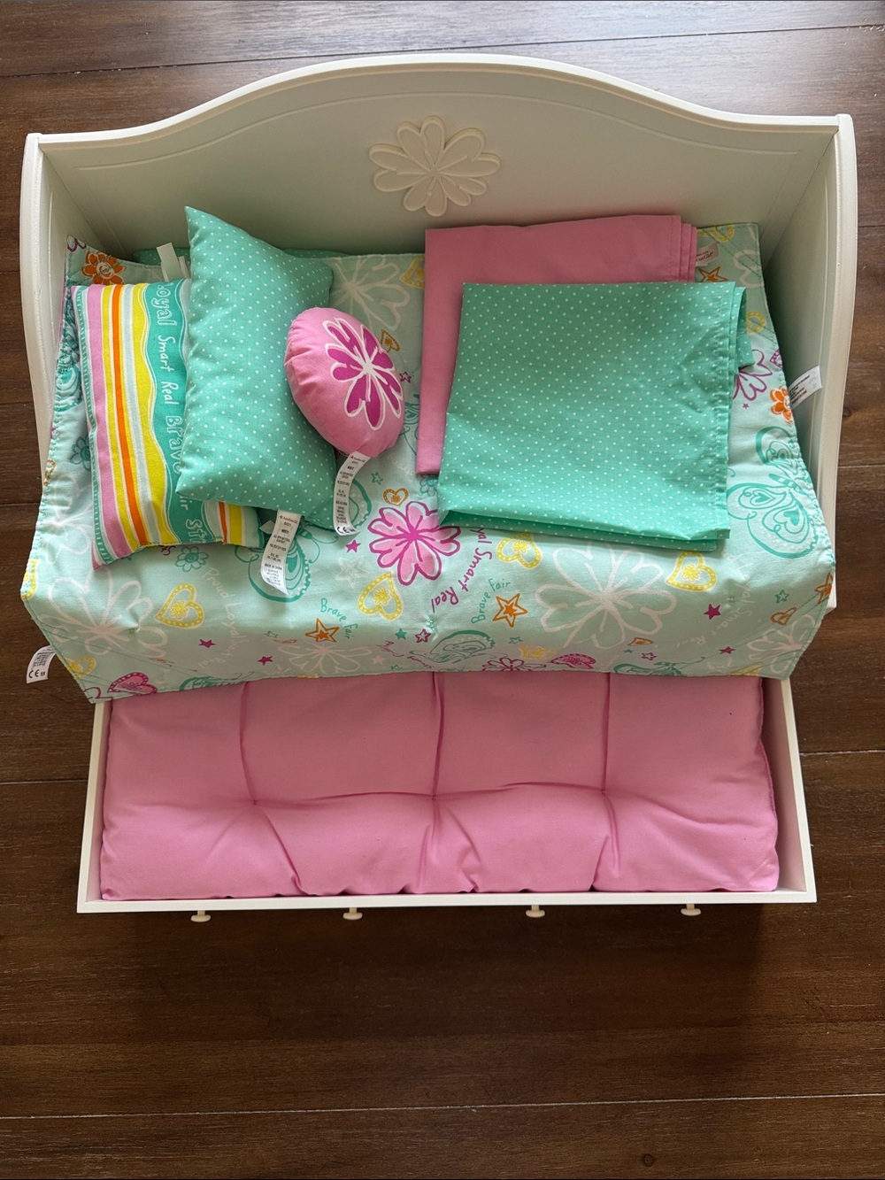 American Girl Dreamy Day Bed Trundle and Bedding Set
